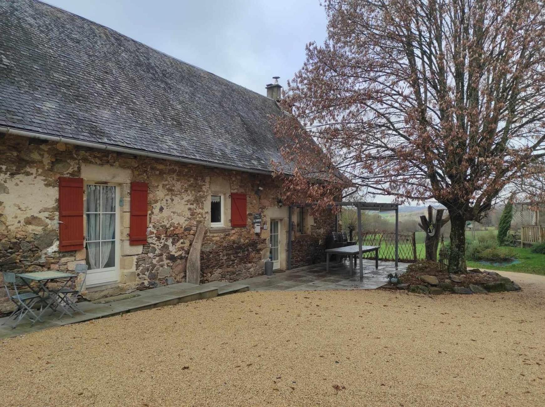 Domaine De La Clauzade Panzió Saint-Germain-les-Vergnes Kültér fotó
