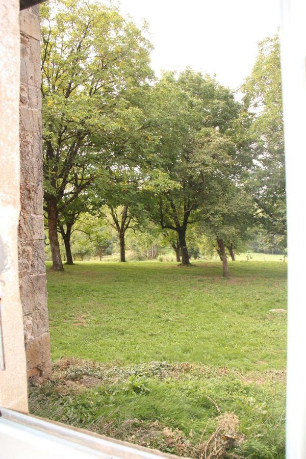 Domaine De La Clauzade Panzió Saint-Germain-les-Vergnes Kültér fotó